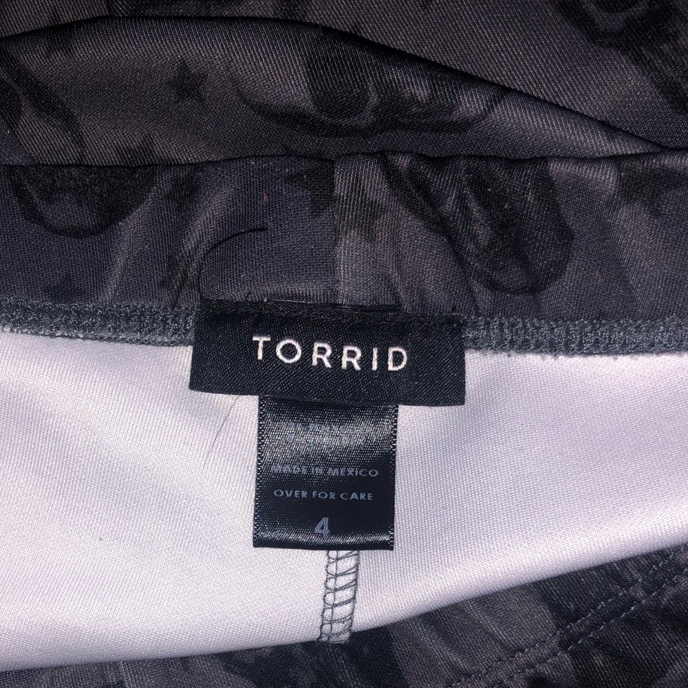 4x Gray skull torrid spandex leggings